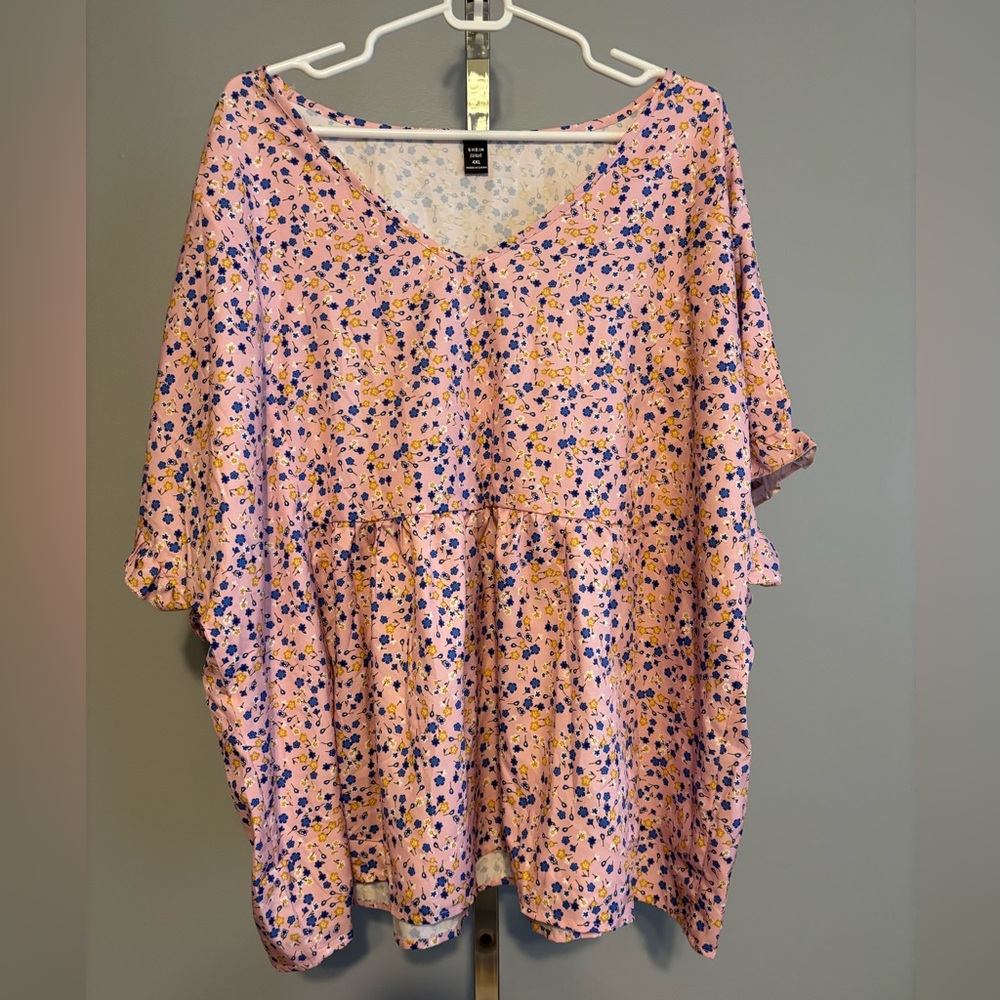 Shein Curve Women TOP 4XL Boho Chic Pink Blue Floral V-Neck NWOT